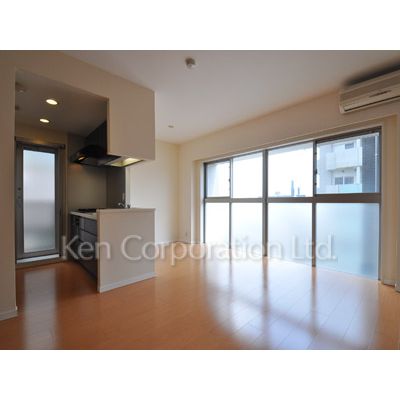 居室・リビング　同タイプ9階のお部屋を撮影。仕様が異なることがあります。