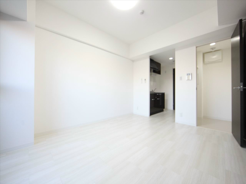 その他　洋室10.6帖　ウォークインクローゼット（収納充実してます）