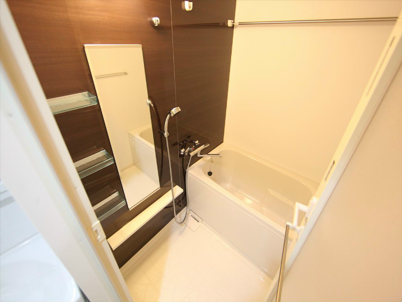 バス・シャワールーム　浴室暖房乾燥機付　24時間換気機能付バスルーム