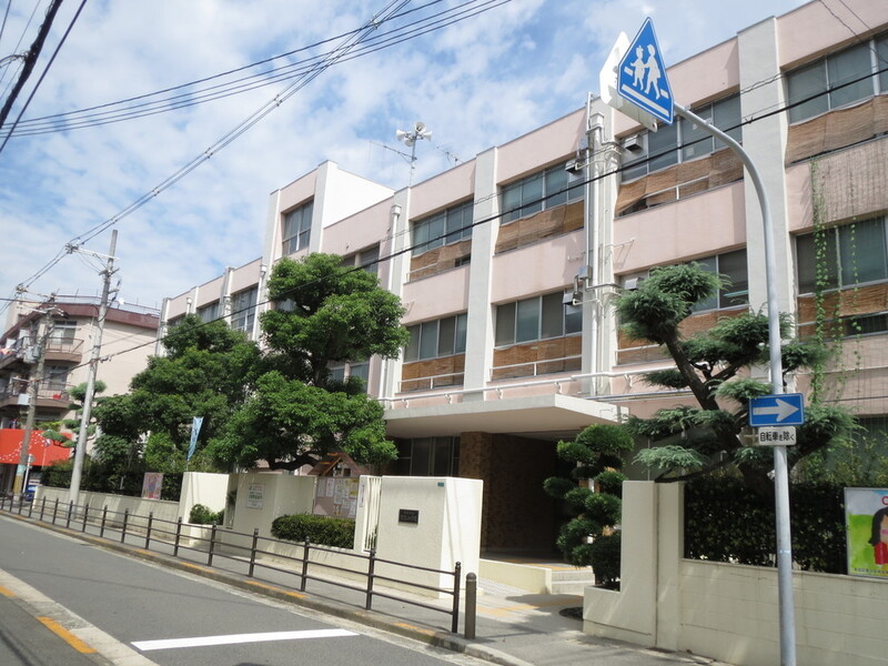 小学校　宝栄小学校（小学校）まで600m