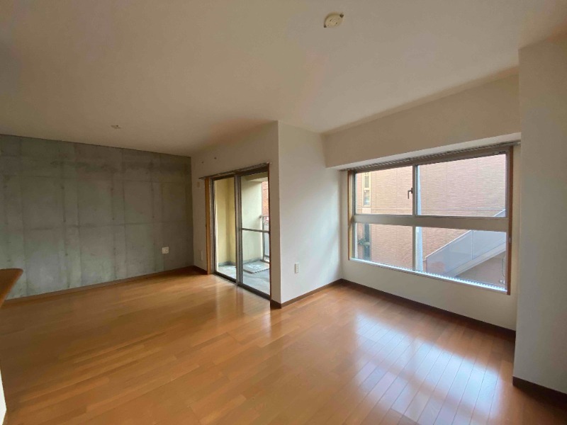 居室・リビング　使いやすい形の為、レイアウトを楽しめます♪