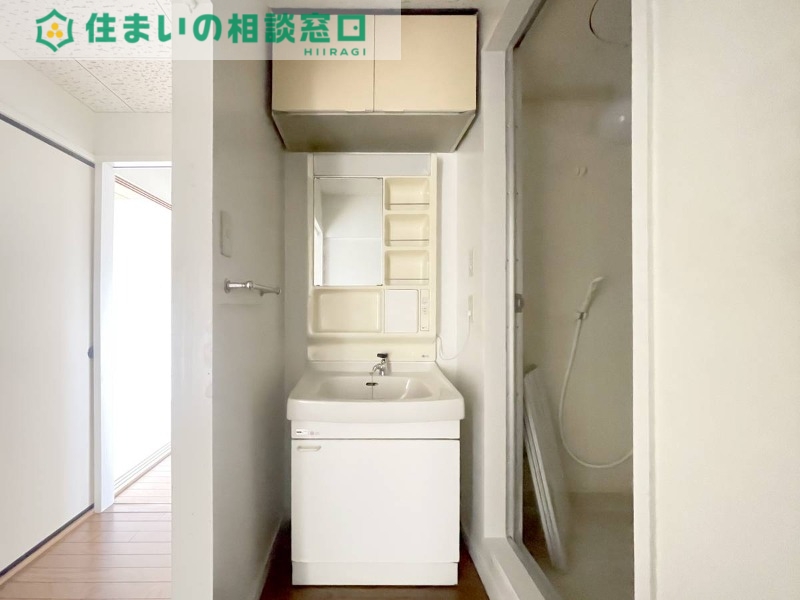 洗面設備　同型