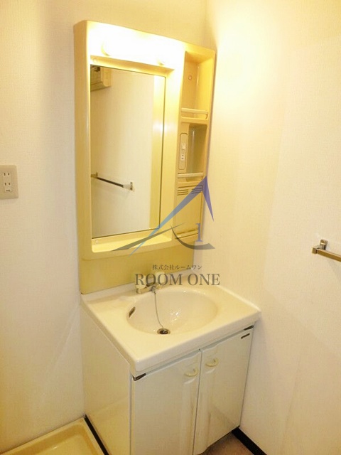 洗面設備　洗面台です。
