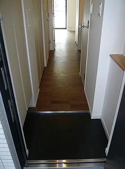 玄関　弊社は都内全域の物件をご紹介可能です！