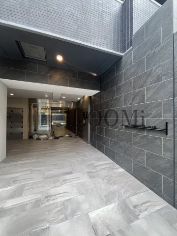 エントランス　コンフォリア・リヴ大阪本町　エントランス