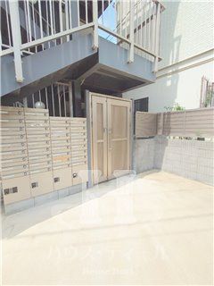 エントランス　清潔なエントランスです