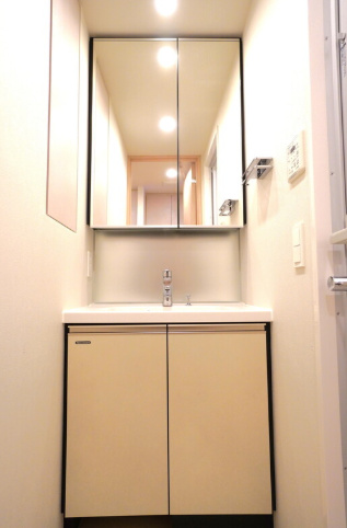 洗面設備　ルフォンプログレ西大井プレミア※反転タイプ