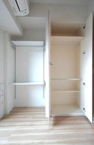 収納　ルフォンプログレ西大井プレミア※反転タイプ