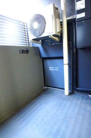 バルコニー　「バルコニー」