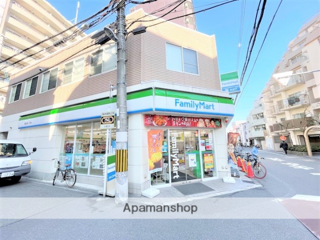 コンビニ　ファミリーマート（コンビニ）まで90m