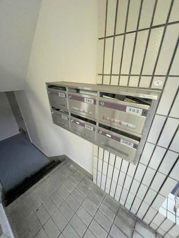 コンビニ　ファミリーマート浜田一丁目店（コンビニ）まで436m