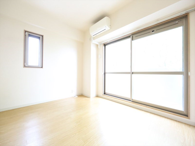 バルコニー　ＬＤＫ11.7帖　2面採光　エアコン完備　南面バルコニー