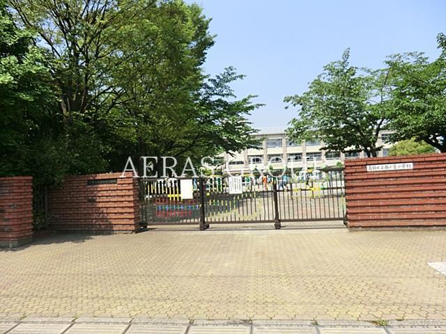 小学校　葛飾区立西小菅小学校（小学校）まで340m