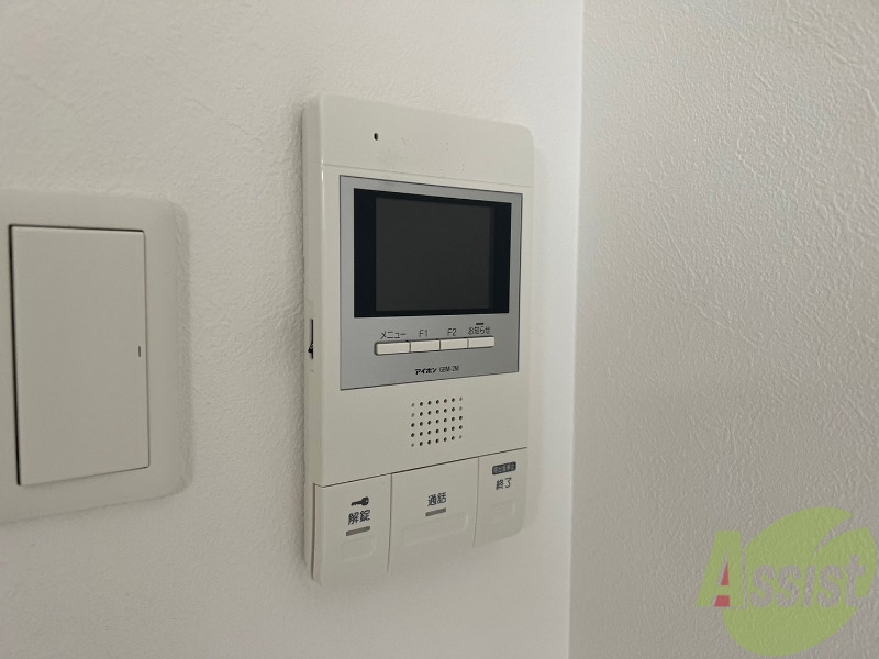 セキュリティ　モニターホンなので来客様の顔が見れます。安心ですね！