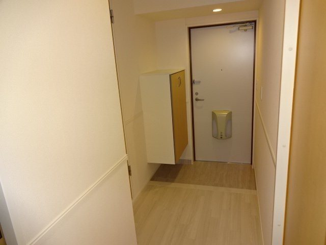 玄関　下駄箱も付いてます。