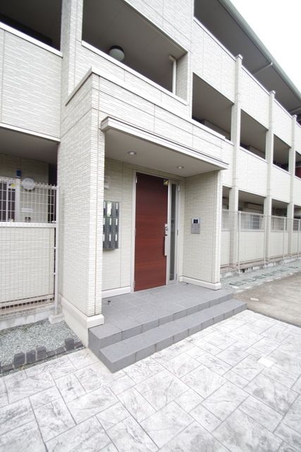エントランス　★お部屋探しはタウンハウジング稲田堤店まで★