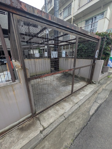 その他　敷地内ゴミ置き場