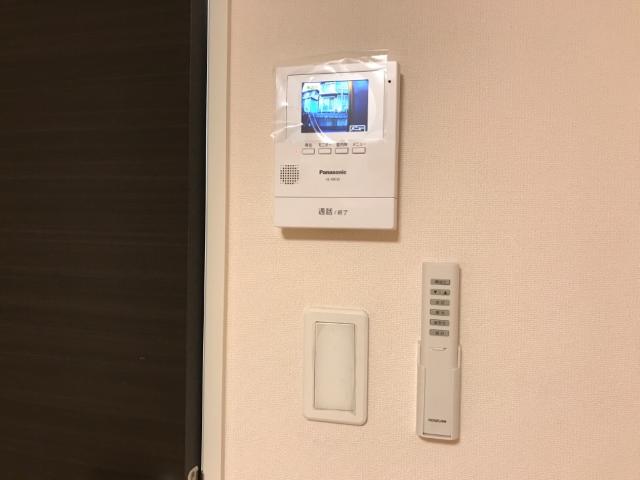 セキュリティ　カメラ付インターホン（イメージ）