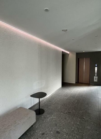 ロビー　フレンシア学芸大学