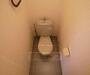 トイレ　余裕のあるトイレスペース