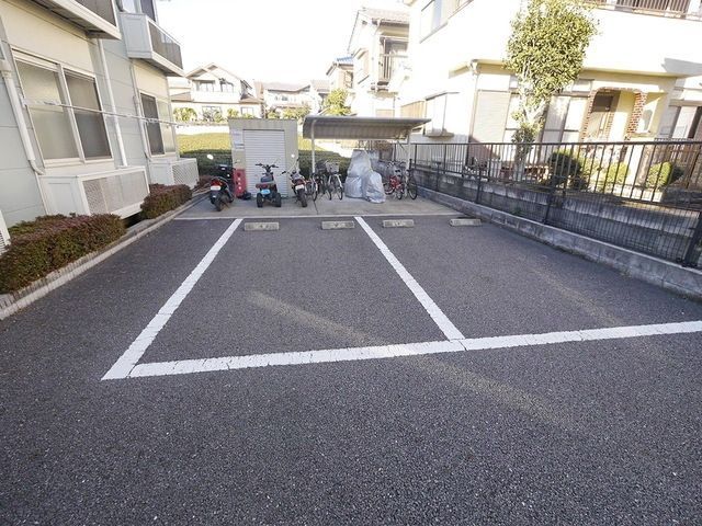 駐車場　敷地内駐車場