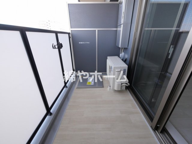 バルコニー　陽当たり良好なバルコニーです
