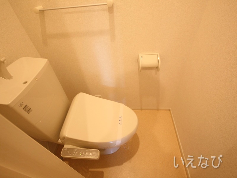 ＪＲ宇野線 備前西市駅 徒歩35分 2階建 築11年のトイレ写真