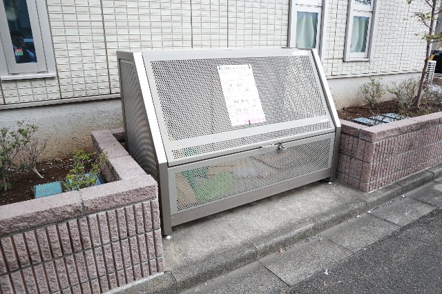 その他共有部分　敷地内ゴミ置き場です