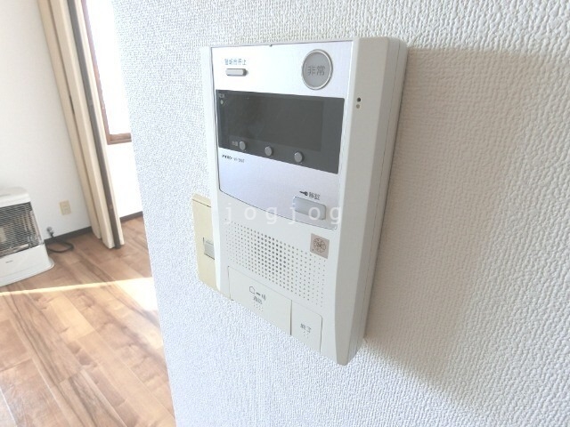 セキュリティ　モニター付きインターホンで来客確認も安心です！