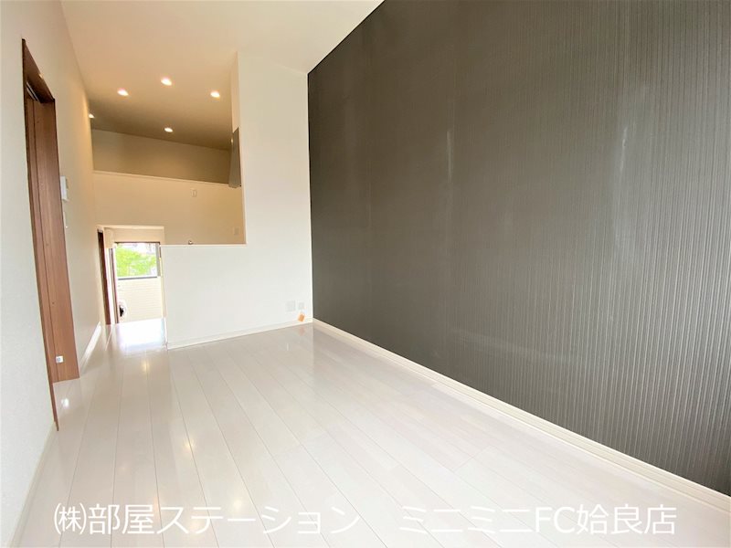 ＪＲ日豊本線 姶良駅 徒歩15分 2階建 築11年の居間写真