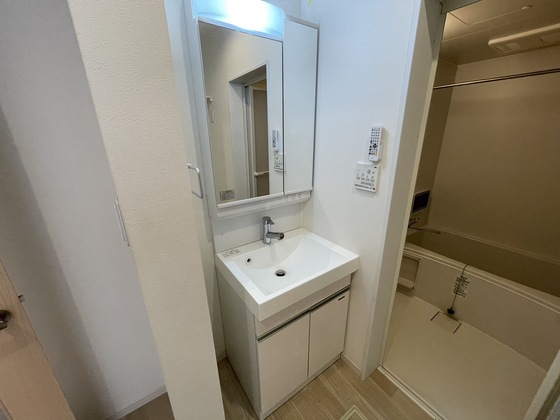 洗面設備　※別部屋の写真です
