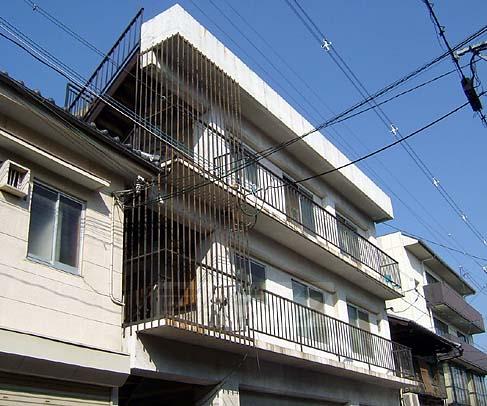 京都市下京区西七条御領町のマンションの建物外観
