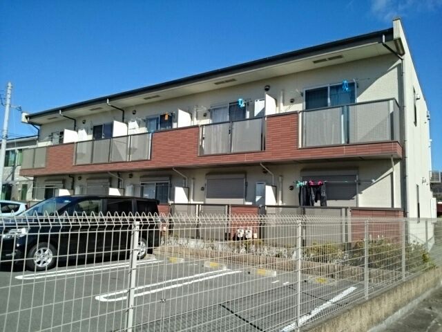和歌山市北野のアパートの建物外観
