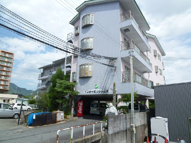 【宍粟市山崎町山田のマンションの建物外観】