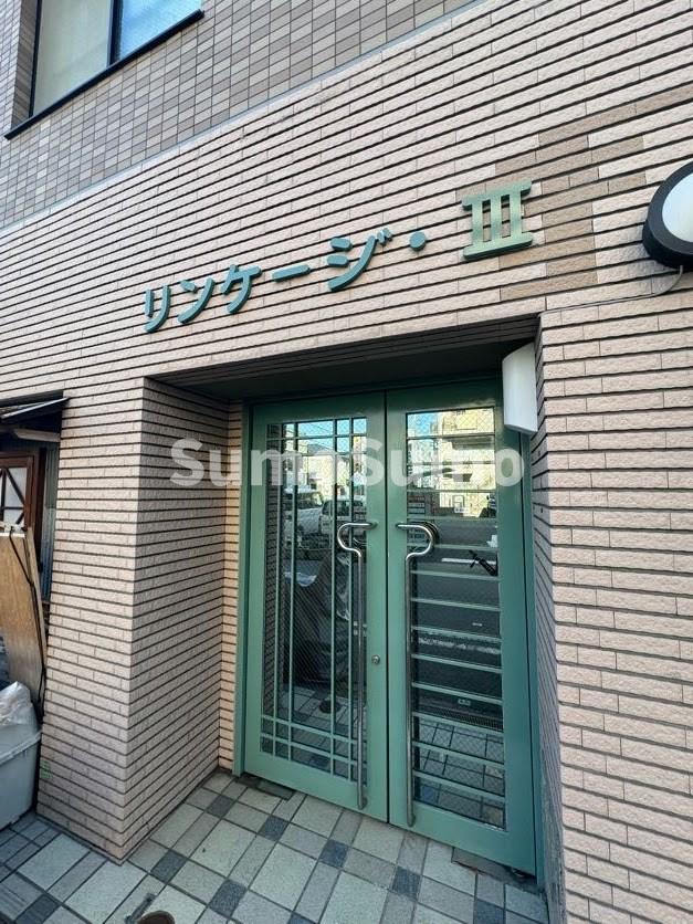 エントランス　清潔なエントランスです