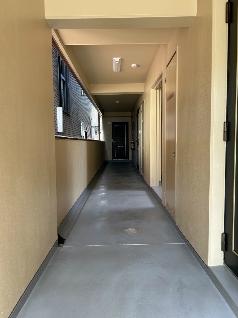 その他共有部分　共有廊下塗装完了