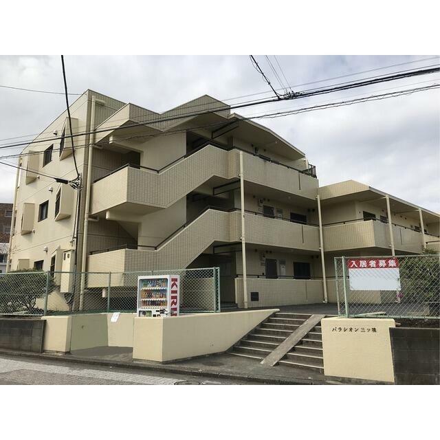 【横浜市瀬谷区三ツ境のマンションの建物外観】