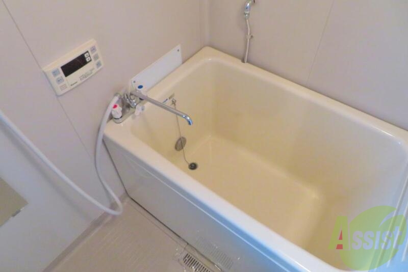 バス・シャワールーム　浴室はこんな感じ。ゆったりと浸かりましょう。
