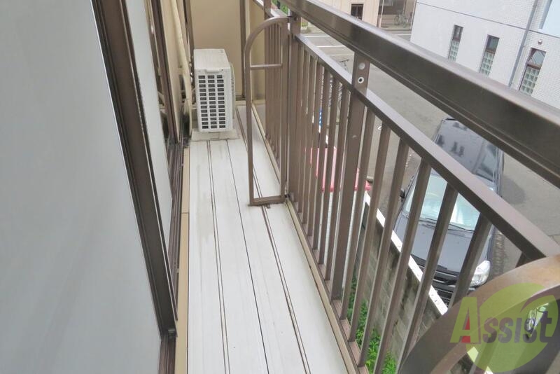 バルコニー　バルコニーにでてみましたー。広々してますねー。