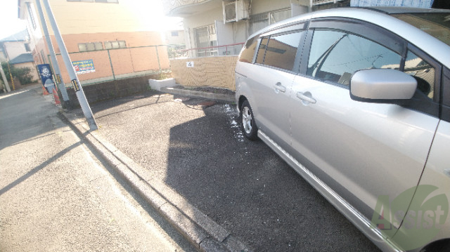 【仙台市若林区二軒茶屋のマンションの駐車場】