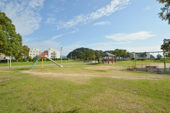 公園　広島みなと公園（公園）まで857m