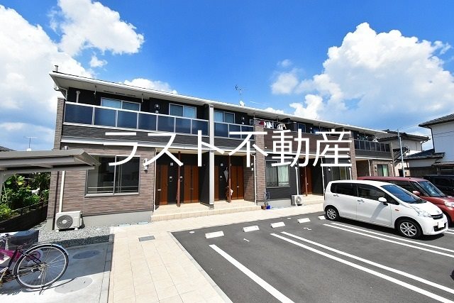 薩摩川内市原田町のアパートの建物外観