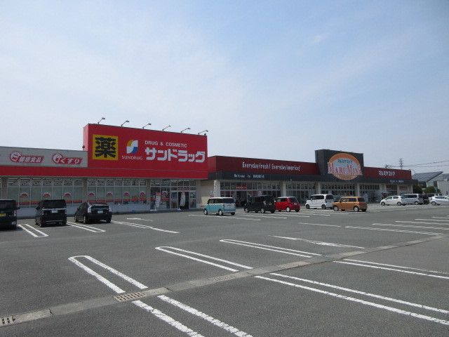 【大牟田市諏訪町のアパートのショッピングセンター】