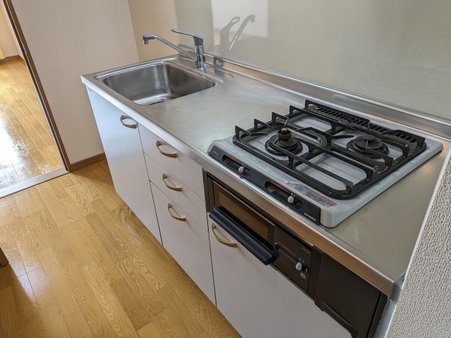 キッチン　2023年12月撮影※現況を優先致します。