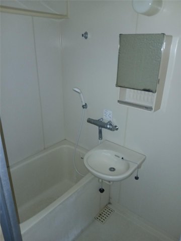 バス・シャワールーム　※現況と異なる場合、現況優先します
