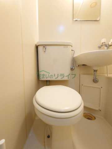 トイレ　別部屋の参考写真です
