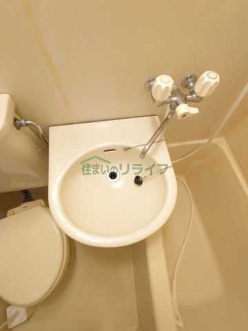 洗面設備　別部屋の参考写真です