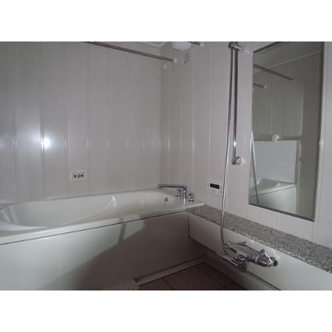 バス・シャワールーム　バス