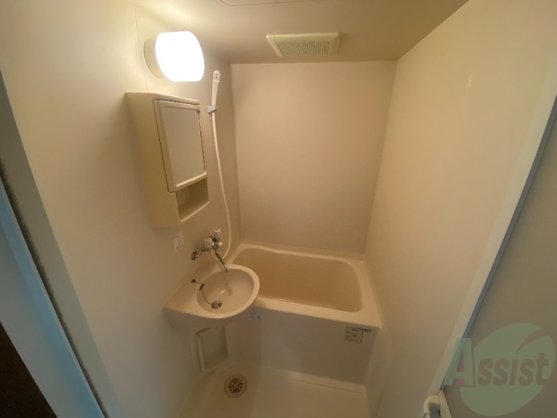 バス・シャワールーム　疲れた時はゆっくり湯船につかってみてはいかがでしょうか。