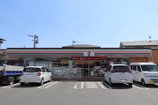 コンビニ　セブンイレブン熊本楠団地店（コンビニ）まで292m
